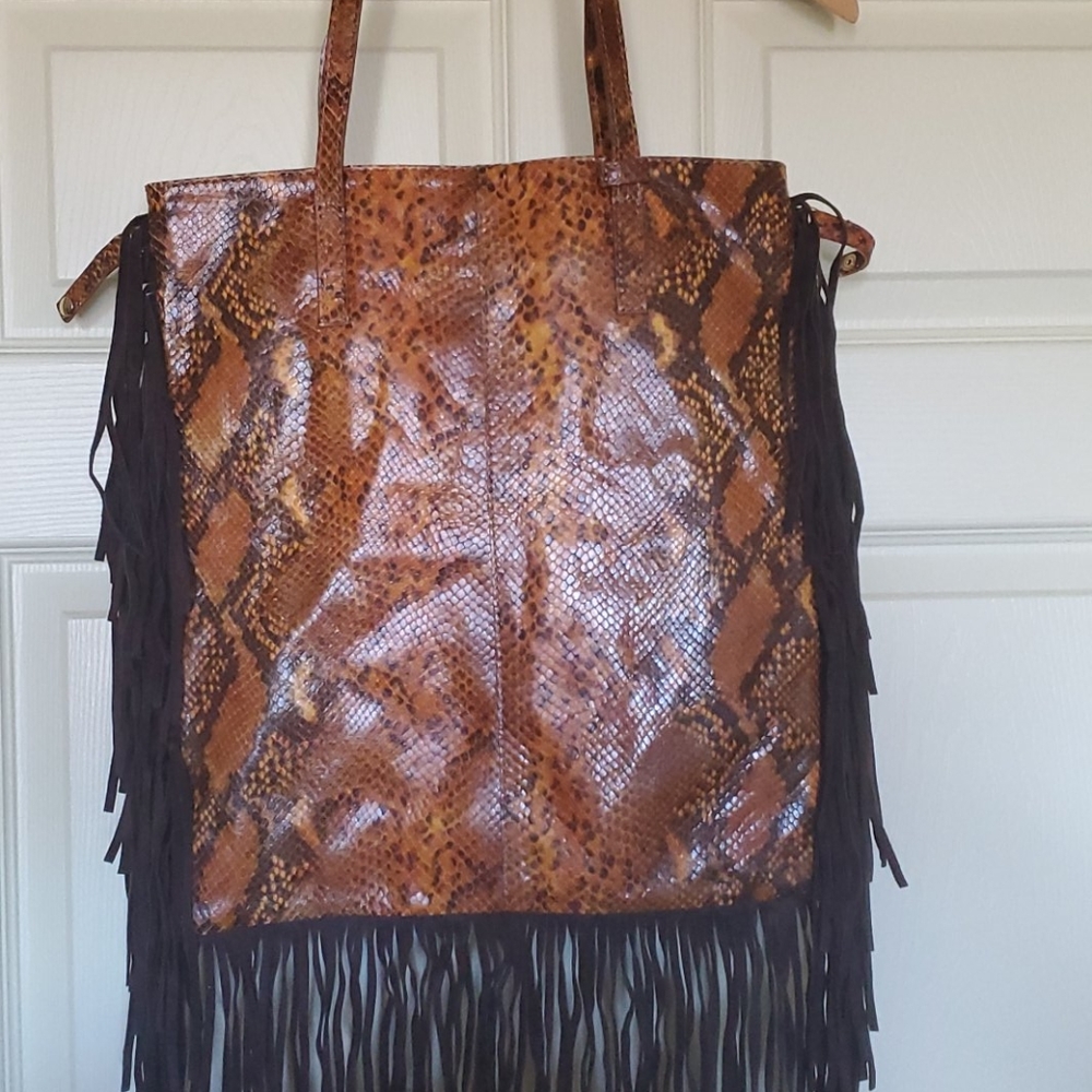 Hand bag